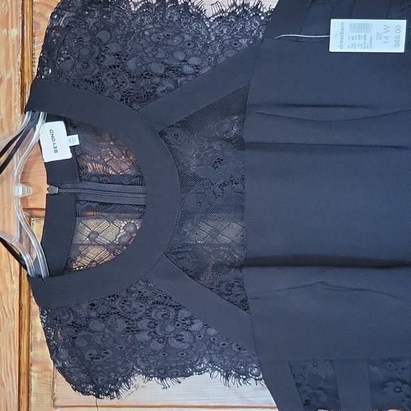 Women Dress - Picture 5 of 8